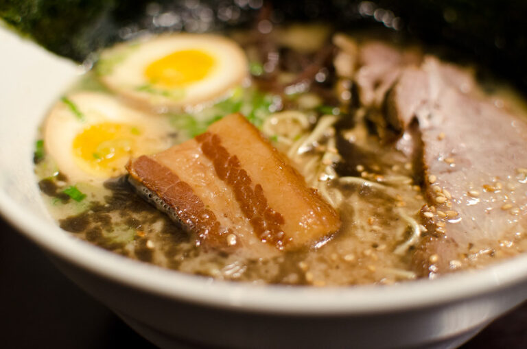 Ramen Ingredients: Toppings - Seabura (Pork Fat). Image courtesy of Daremoshiranai via Flickr Commons.