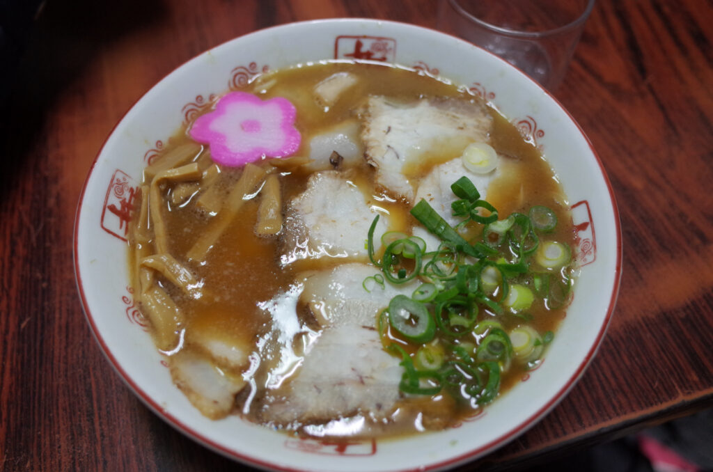 Types of Ramen: Wakayama Ramen. Image courtesy of Adai Chang via Flickr Commons.